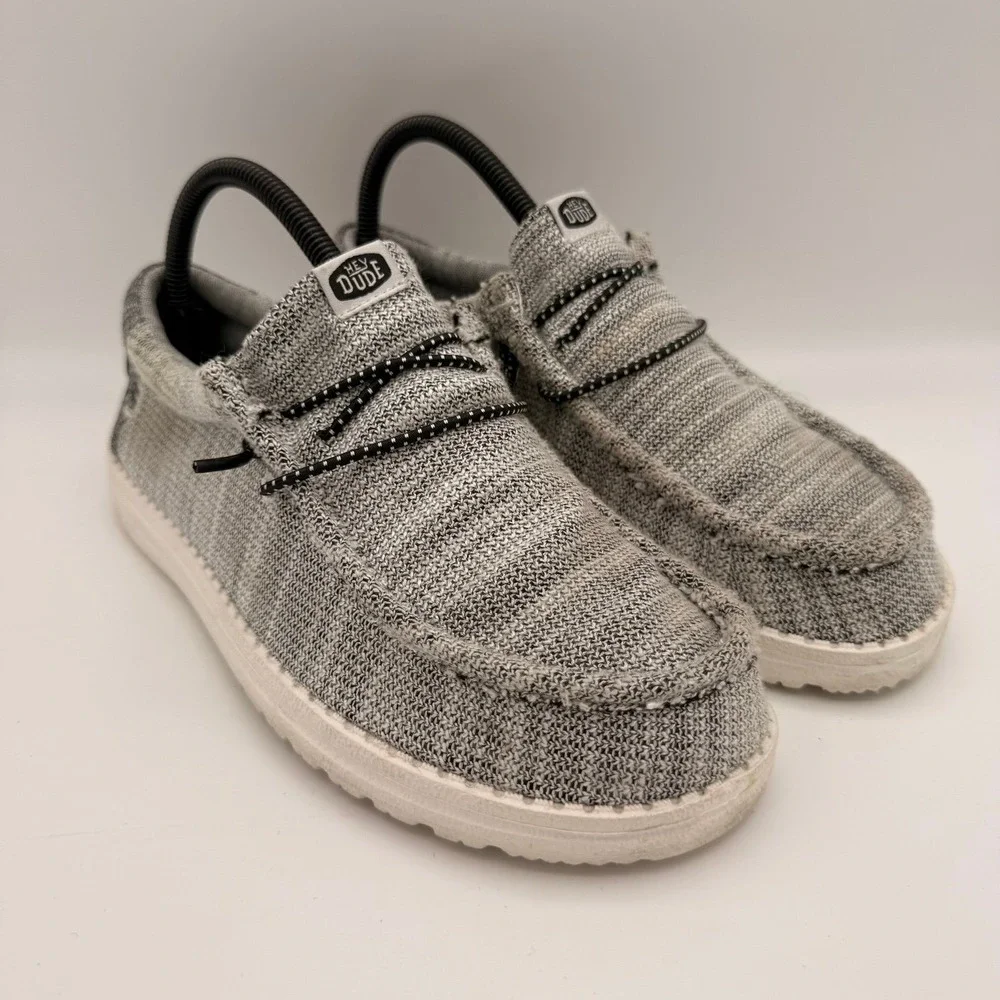 Unisex Wally Youth Stretch Gray White Yin Yang Slip-On Shoes Size J6 (Women's 8)